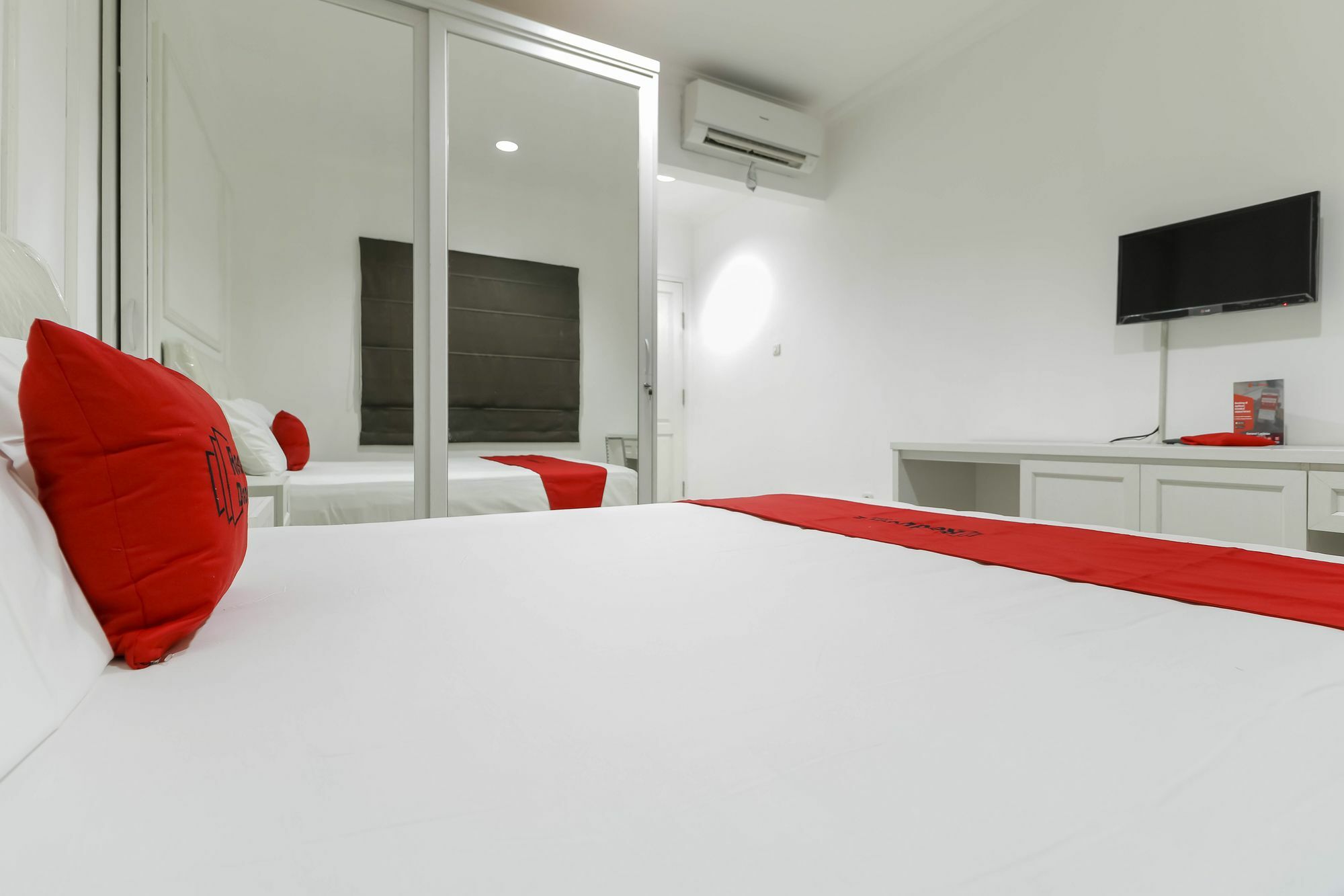 Reddoorz Plus @ Setiabudi Barat Cakarta Dış mekan fotoğraf