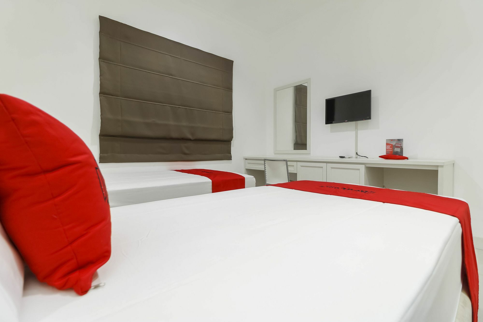 Reddoorz Plus @ Setiabudi Barat Cakarta Dış mekan fotoğraf