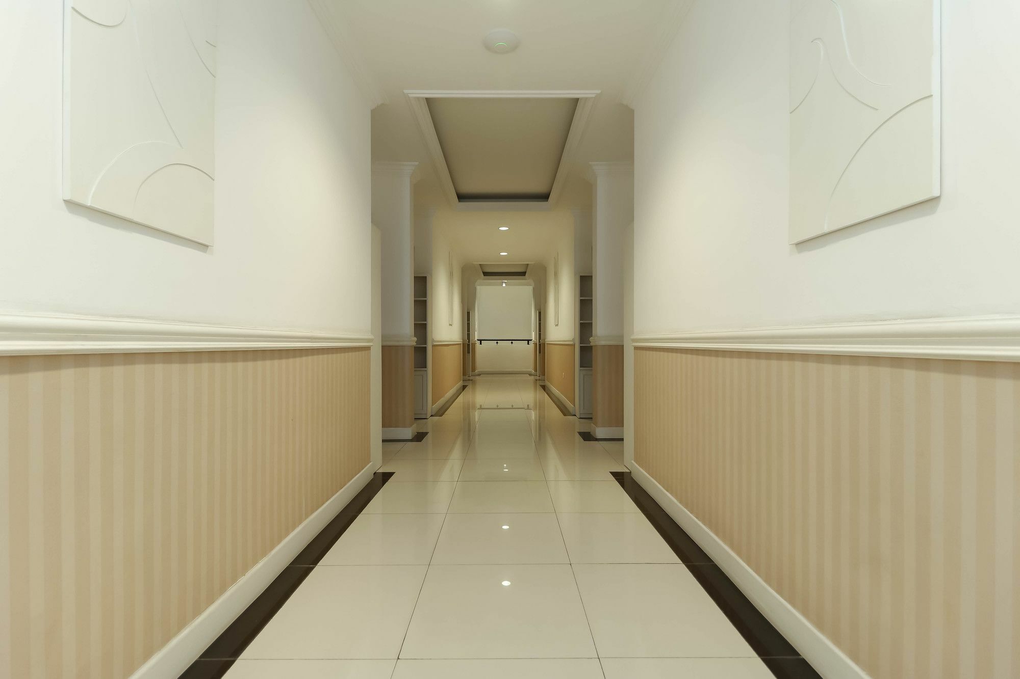 Reddoorz Plus @ Setiabudi Barat Cakarta Dış mekan fotoğraf
